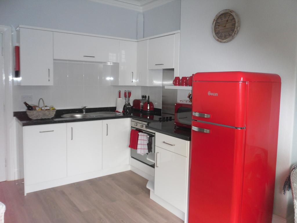 Claremont House Holiday Apartments Llandudno Zimmer foto